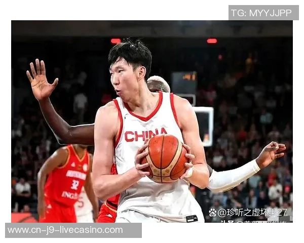 周琦内线表现抢眼11分13篮板屡次封盖打造禁飞区助力球队胜利